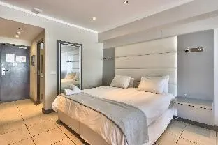 The Icon Studio in Lower Long Street – photo 2, Entire House in Cape Town