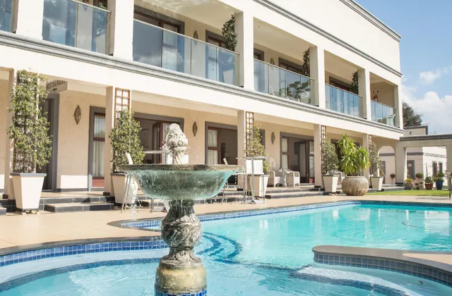 Inn & Out Plus Craighall