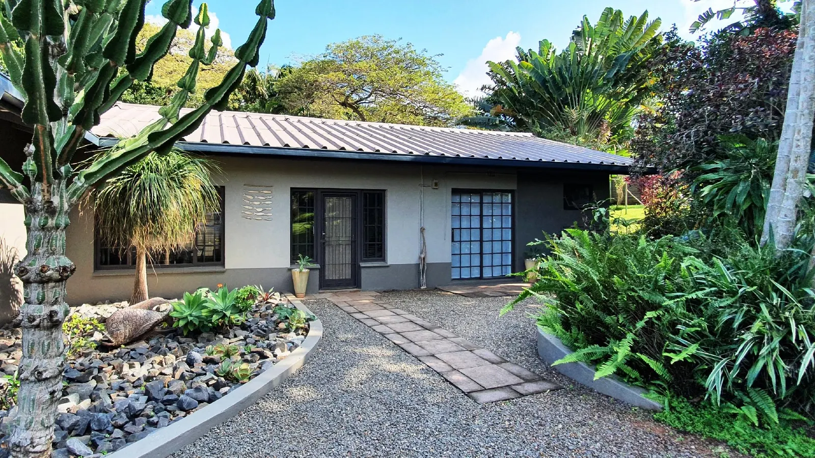 Nkawu Cottage (vervet monkey in zulu)