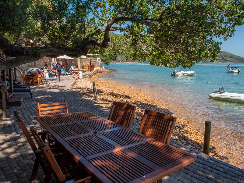 Under Milkwood Chalets