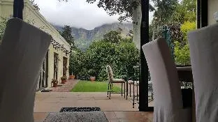 Riversong Boutique Guest House – photo 3, Bed and breakfast in Cape Town