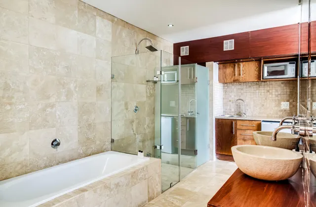 Family Home with Views Pool & Garden (100 Geneva)