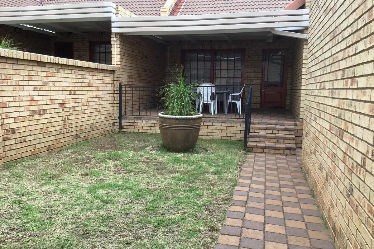 Fully Furnished Monthly Stay