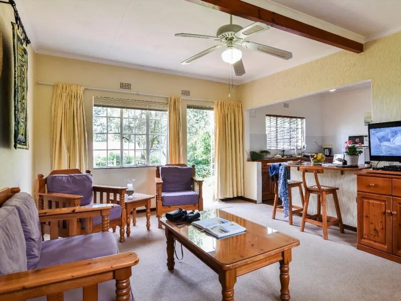 Lavender Tree Spacious cottage for 23 people