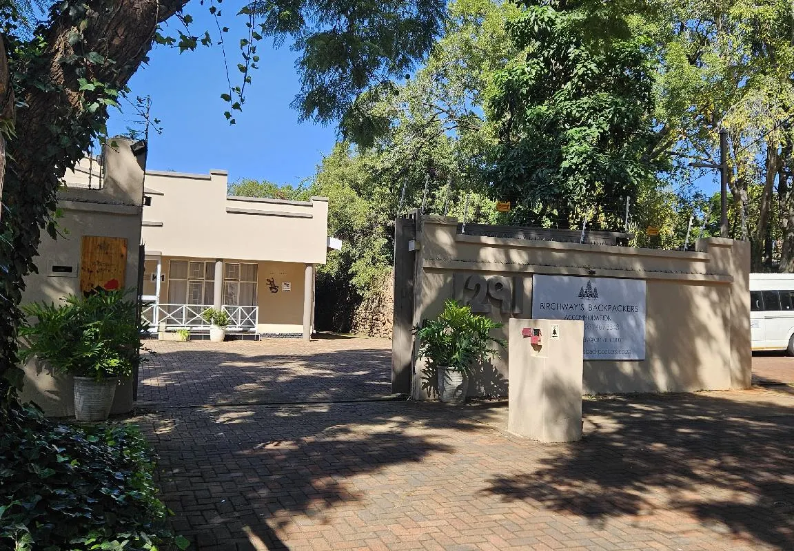 Birchways Backpackers