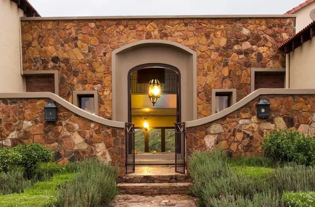 Mount High Luxury Country Estate