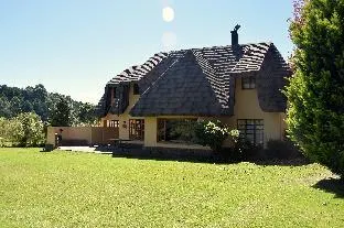 Champagne Haven - 2 x luxury chalets