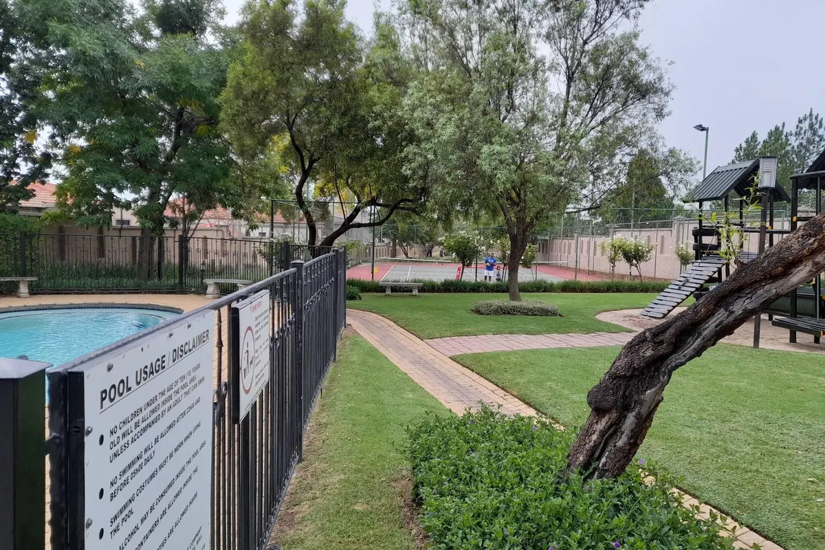 Quiet, Very Specious Apartment In Dainfern