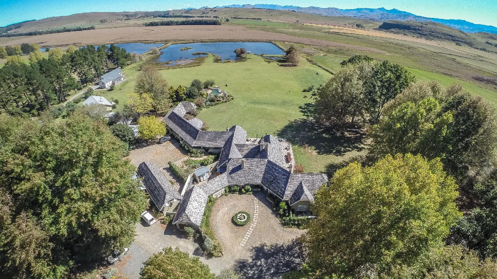 Moorcroft Manor Boutique Country Hotel