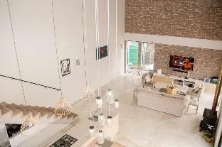 Amabwe Guesthouse