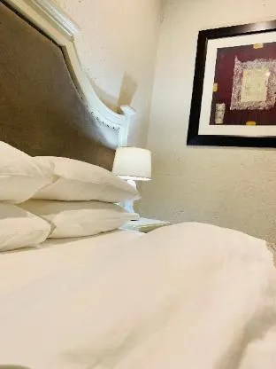 Two bedroom apartment (2,5km) from sandton city – exterior or main view, Johannesburg