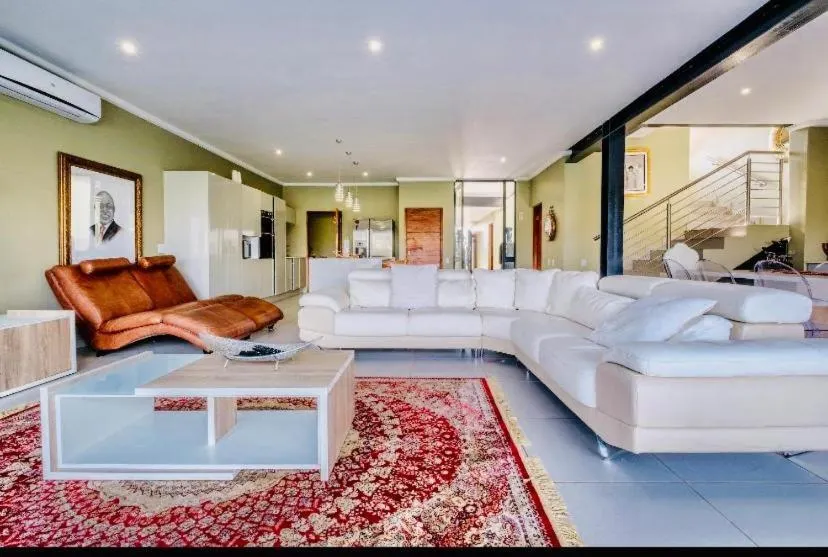 Lake Villa Hartebees