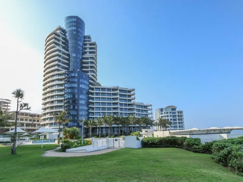 Picturesque Pearl's Penthouse