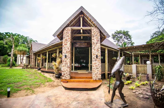 Gooderson Dumazulu Lodge and Traditional Village