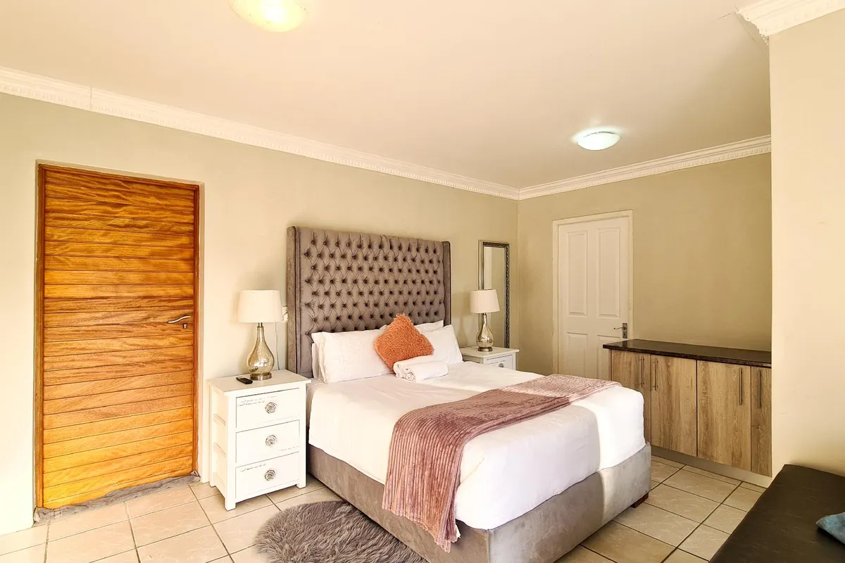 Sea Views at 14th Cottage