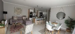 Lovers and Friends (Retreat)