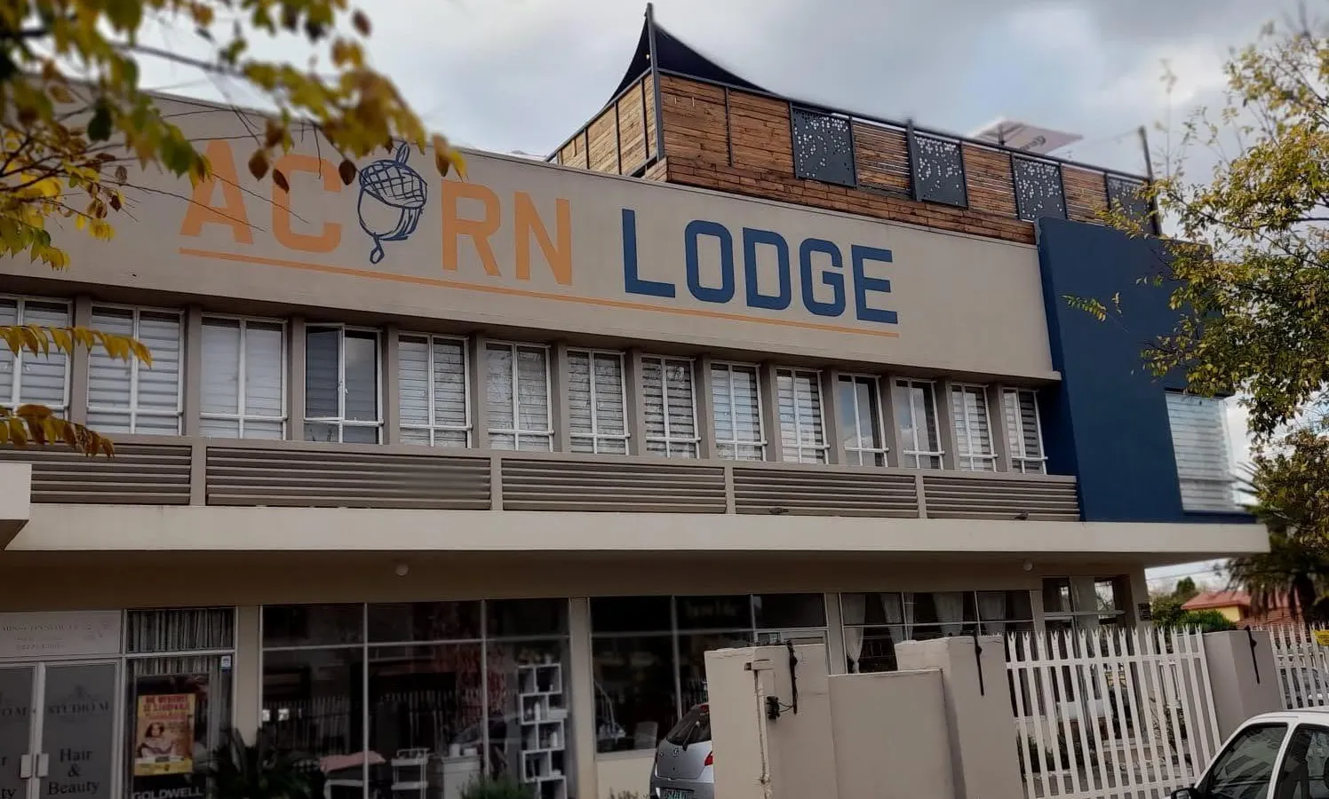 Acorn Lodge & SKYDECK