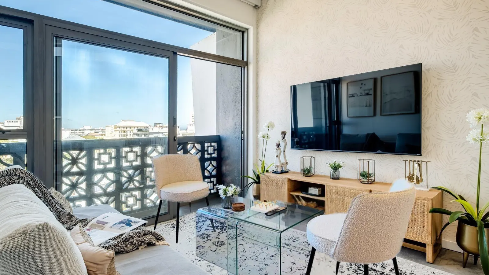 Chic Rooftop Apartment by the Sea 6onN Sea Point