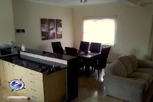 Neat, cosy & safe 2 bed 2 bath Sunninghill Loft! – photo 4, Apartment/Flat in Johannesburg