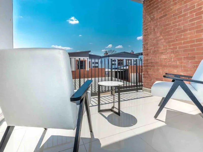 Elegant & Spacious with Back-up & Uncapped Wi-Fi