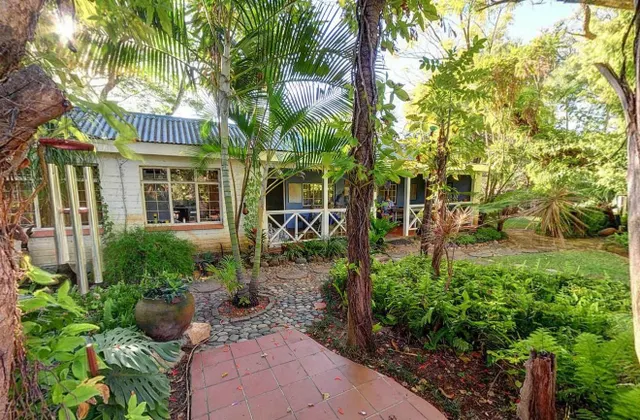 Blue Cottages Country House