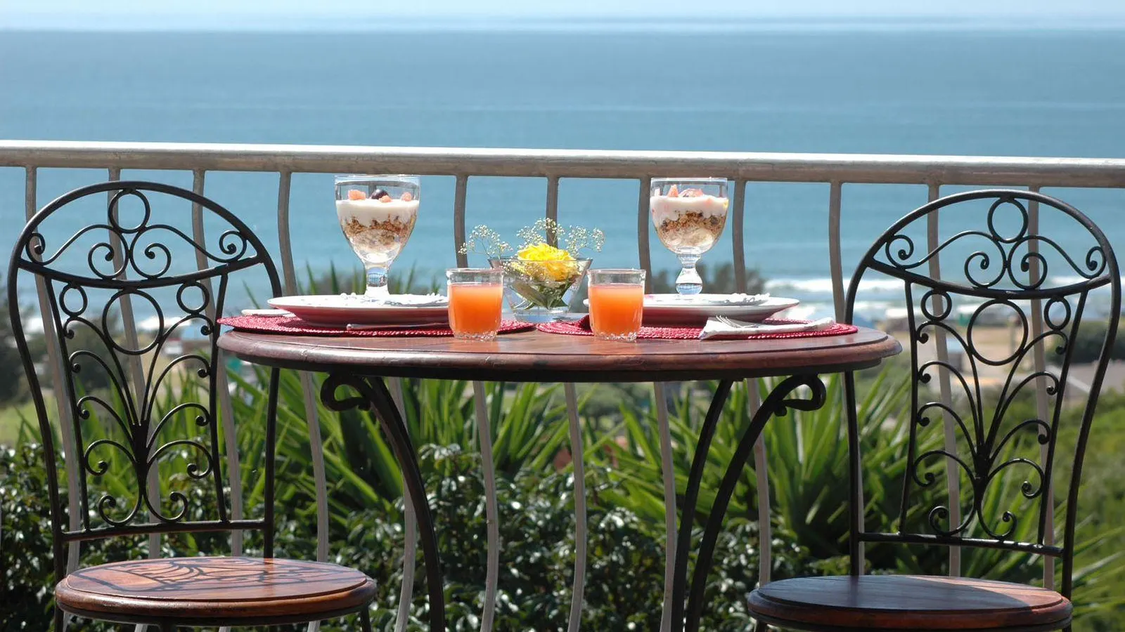 Sea Whisper Guest House & Self Catering