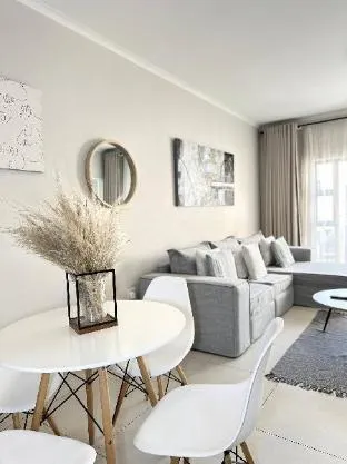 Humble Abode - 93 On New - Midrand