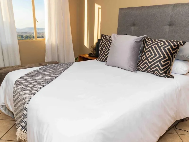 Urban Oasis-serene ✨self checkin & scenic views🌄