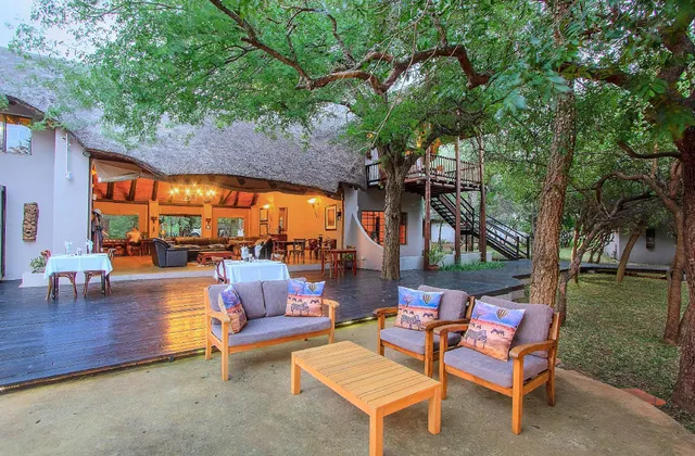 Mvuradona Safari Lodge