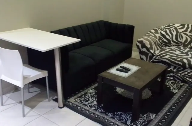 The Rosebank Apartment With Two Single Beds 