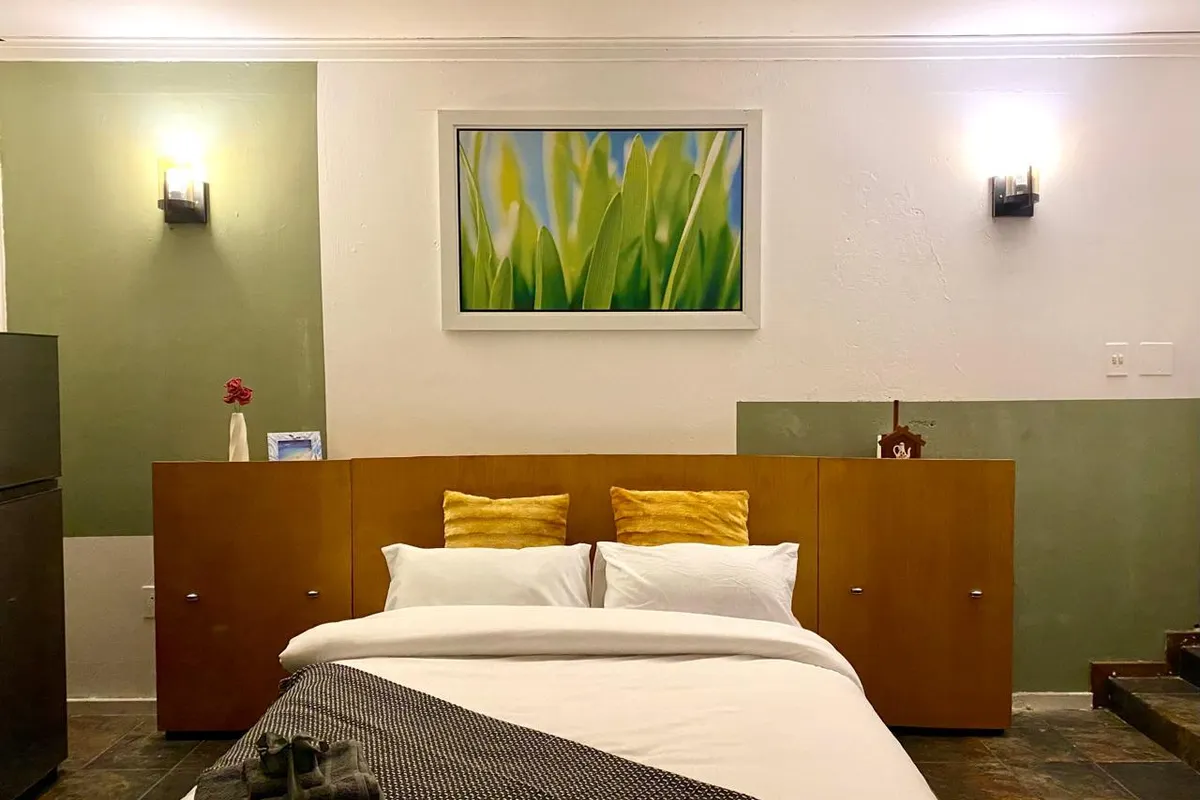 Adorable Room House Share with pool & lappa