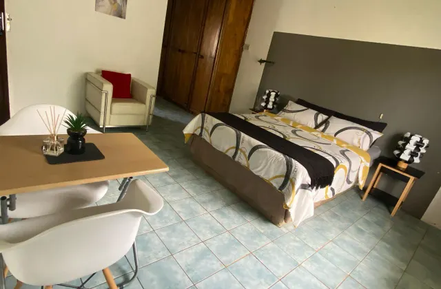 Deluxe En-suite (Pool)