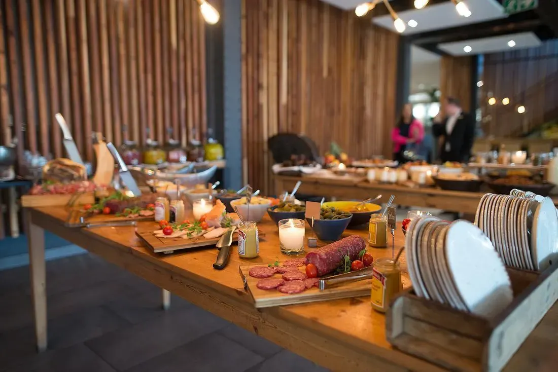 Victoria and Alfred Hotel by NEWMARK