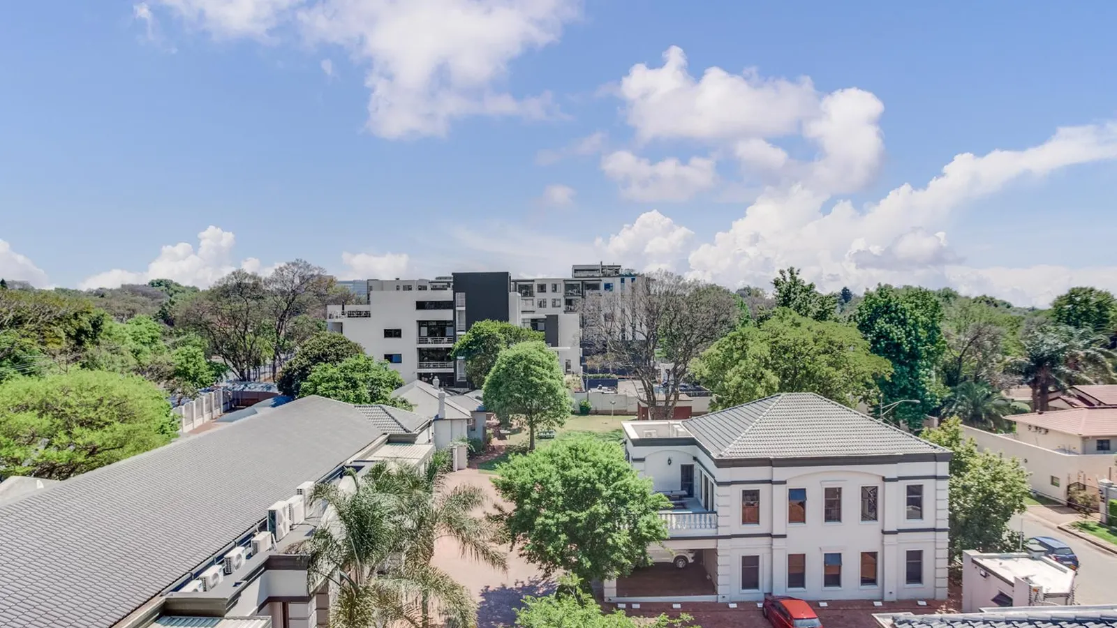 Urban Oasis Apartment @ The paramount