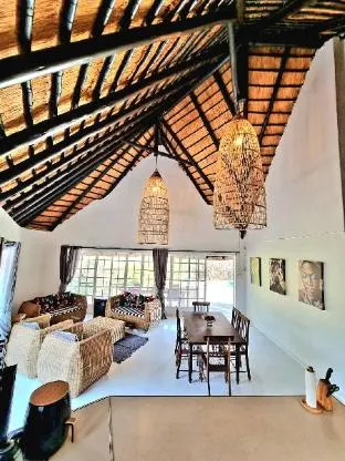 Luxury Guesthouse Co HiddenHouse – photo 5, Entire House in Kruger National Park