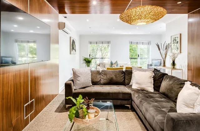 Contemporary Apartment close to the Radisson  Majolica