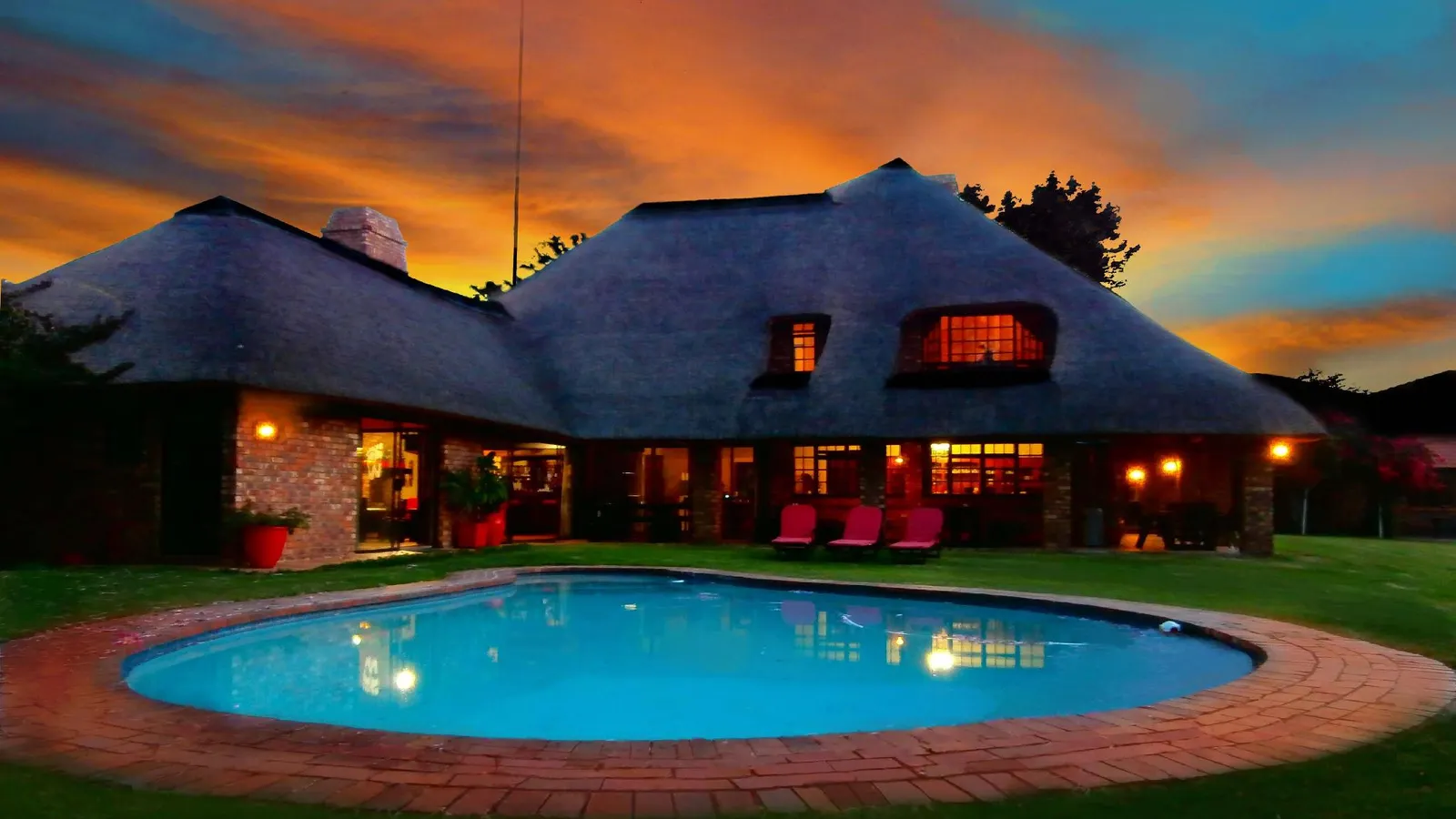 African Footprints Lodge