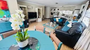 Artzy’s Cottage @ 77