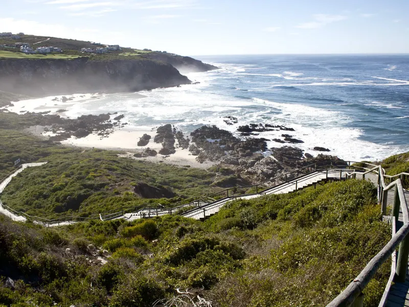 Pinnacle Point Apartments