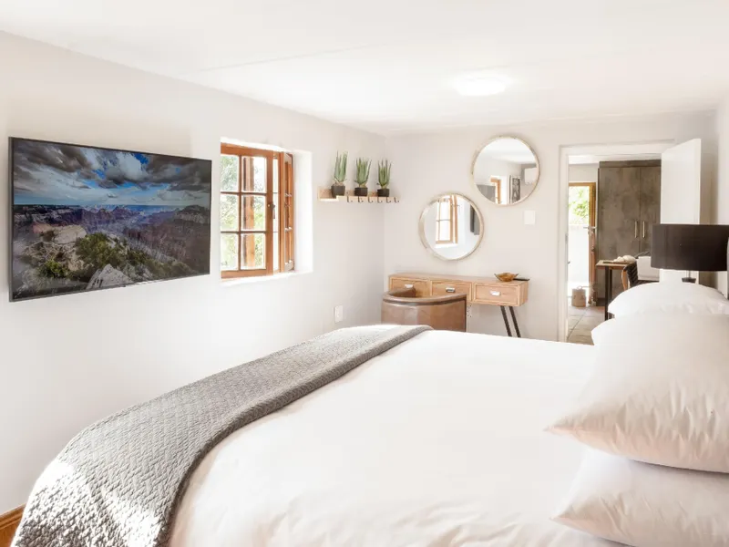 Avemore Rare Gem with Backup Power