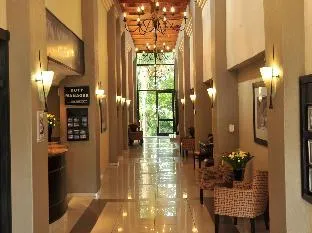 Safari Hotel & Convention Centre