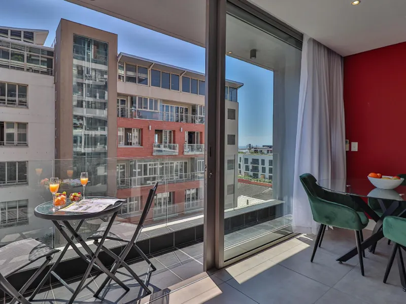 The Capital Mirage 704 by CTHA