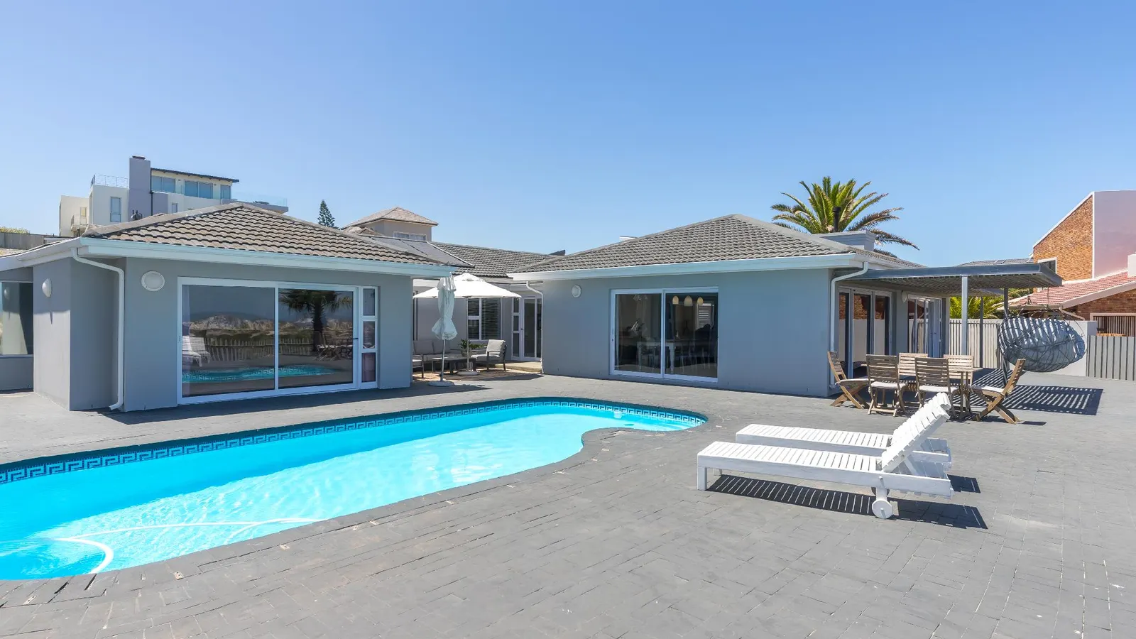 Spacious Beachfront Villa