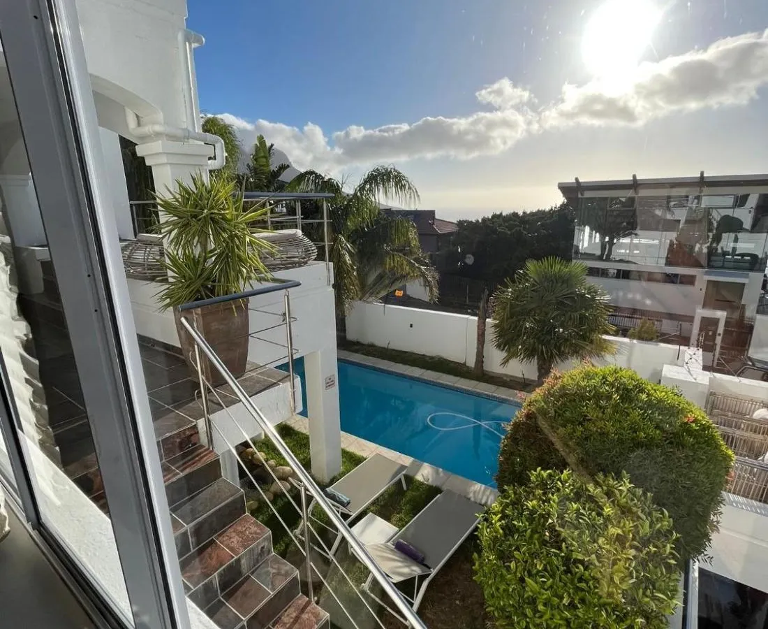 Apartment with sea view