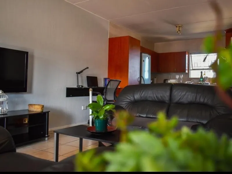 A fabulously spacious & homely 4 sleeper.