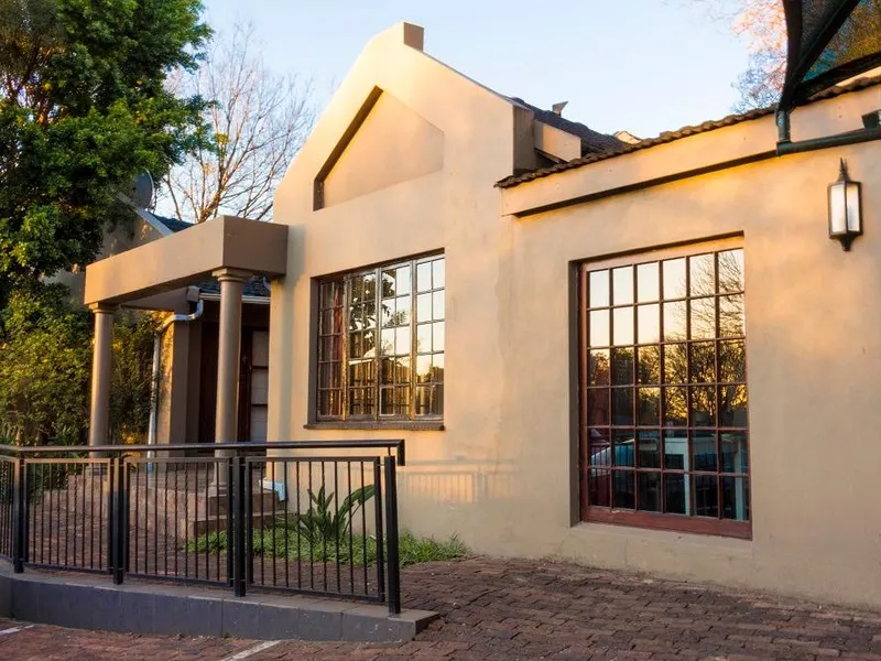 Ruth Avenue Guesthouse