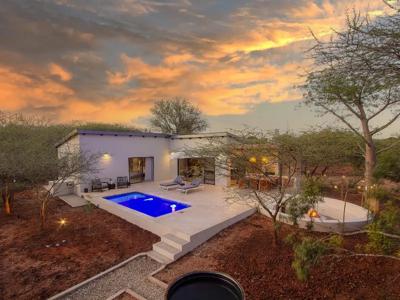 Pillows. Luxury Safari Villa