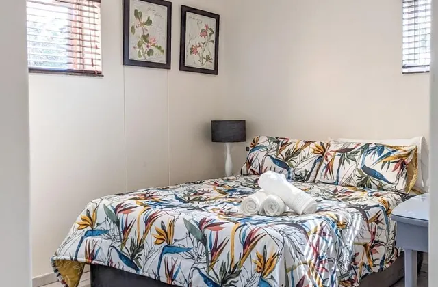 Walk to beach Umdloti Resort 704