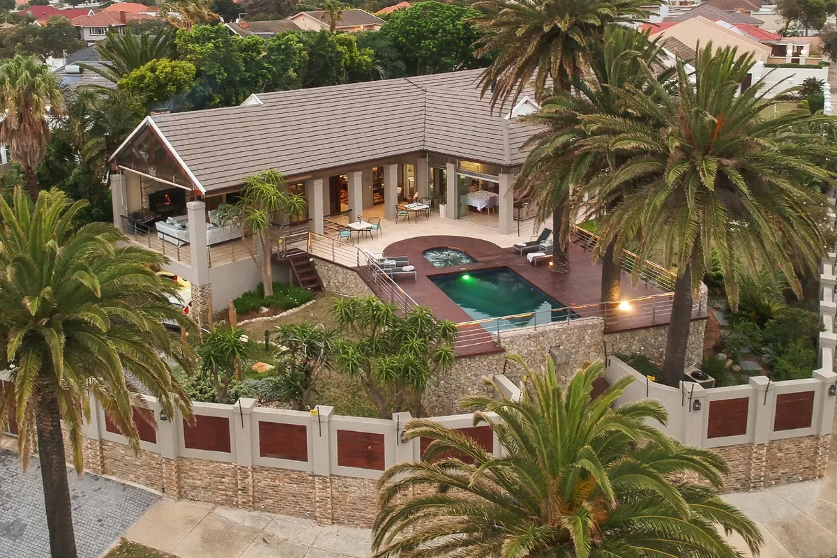 Island Way Villa - Luxury Accommodation