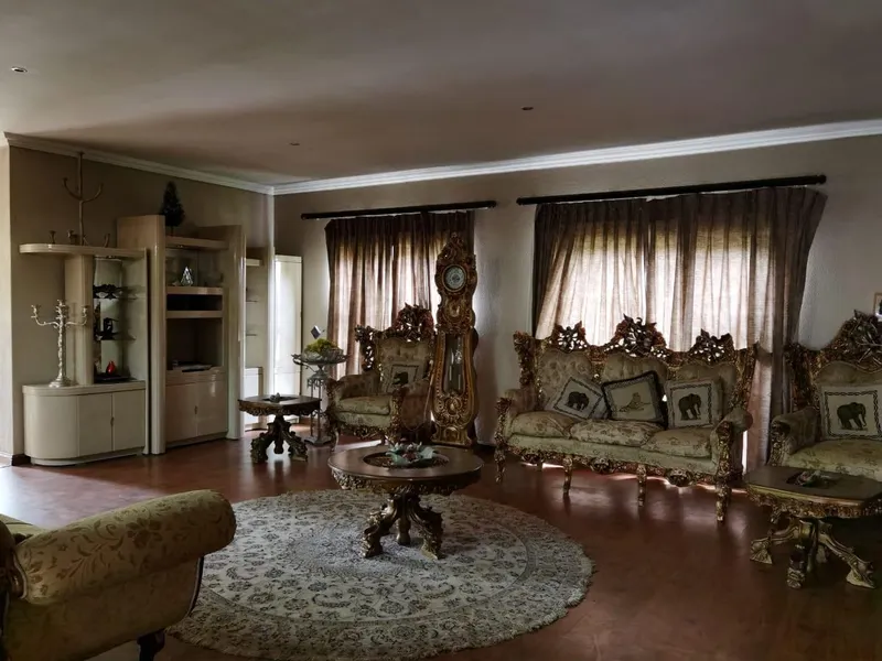 Equator Palace Lodge